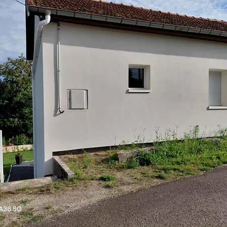 Сasa de vacaciones Kity House Maison Individuelle Avec Jardin Neufchâteau